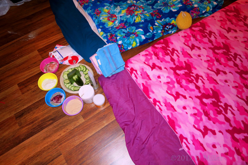 Kids Facial Area Setup With Cukes, Masques And Facial Mats Kids Facial Area Setup With Cukes, Masques And Facial Mats