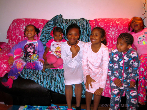 Smiling Faces At The Kids Spa Party! Smiling Faces At The Kids Spa Party!