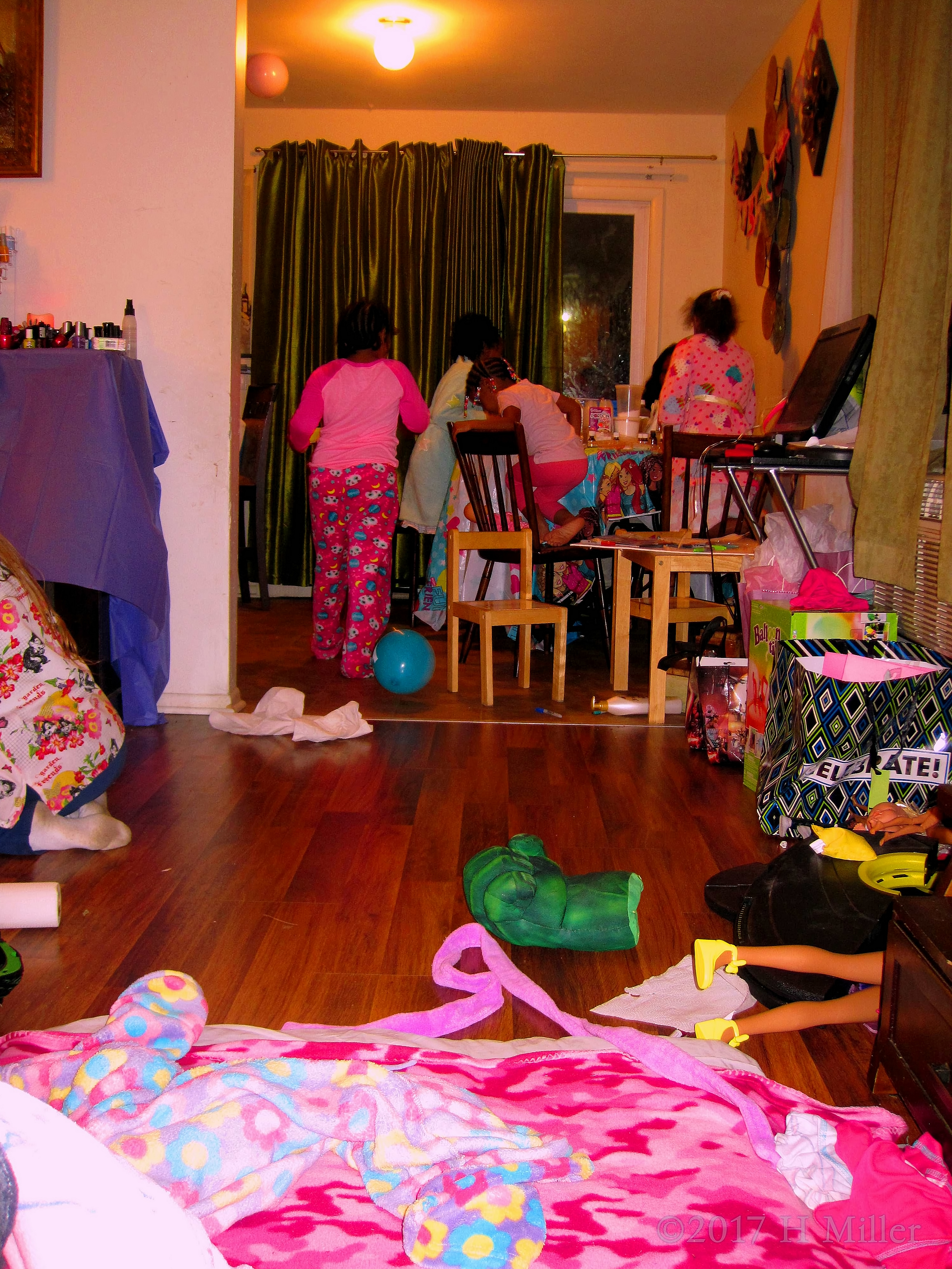 Having Fun Doing Kids Crafts At The Spa Party. Having Fun Doing Kids Crafts At The Spa Party.