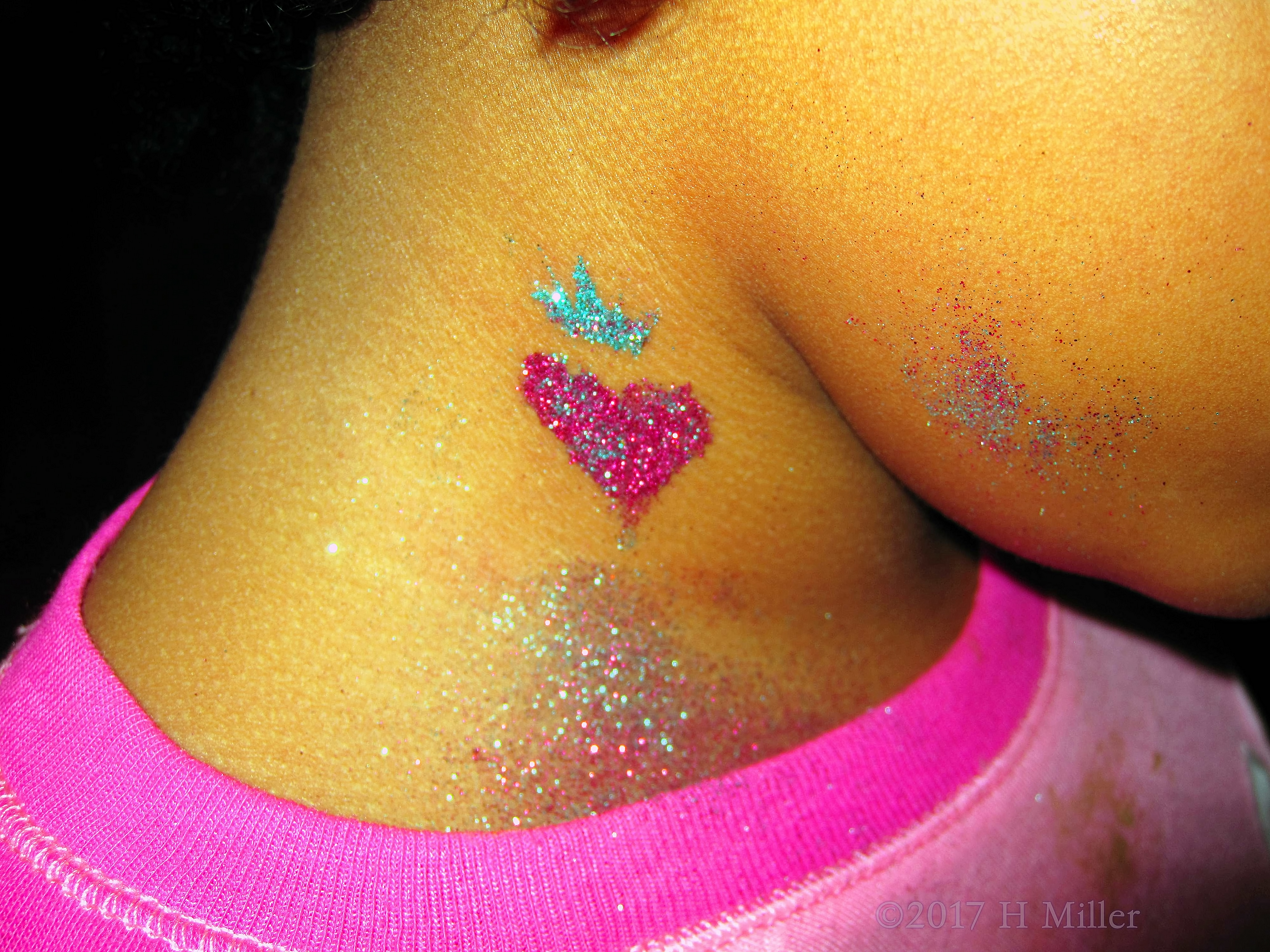 Queen Of Hearts, Pretty Temporary Glitter Tattoo. Queen Of Hearts, Pretty Temporary Glitter Tattoo.