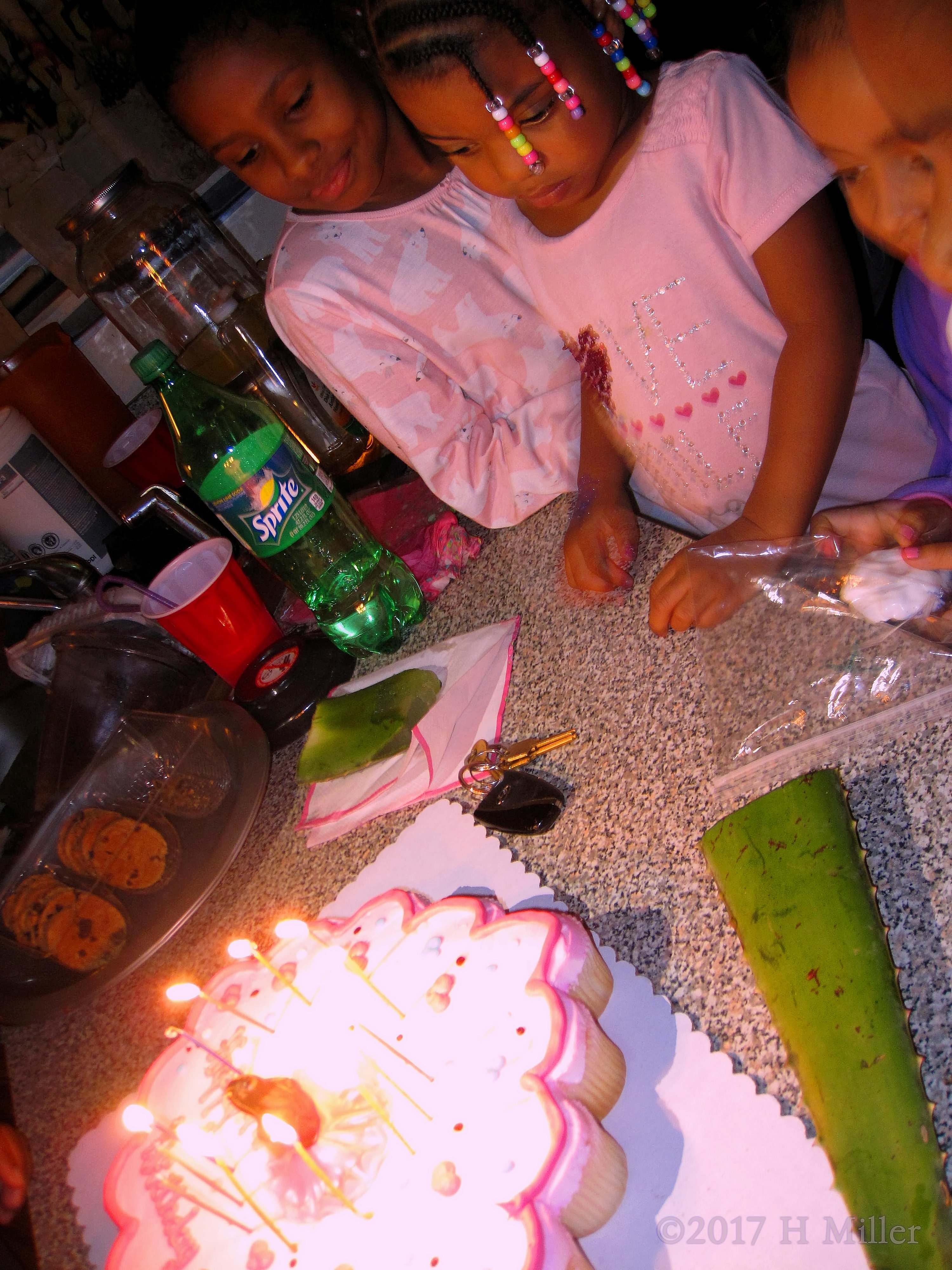 The Big Creamy Cake Looks Absolutely Yummy! The Big Creamy Cake Looks Absolutely Yummy!