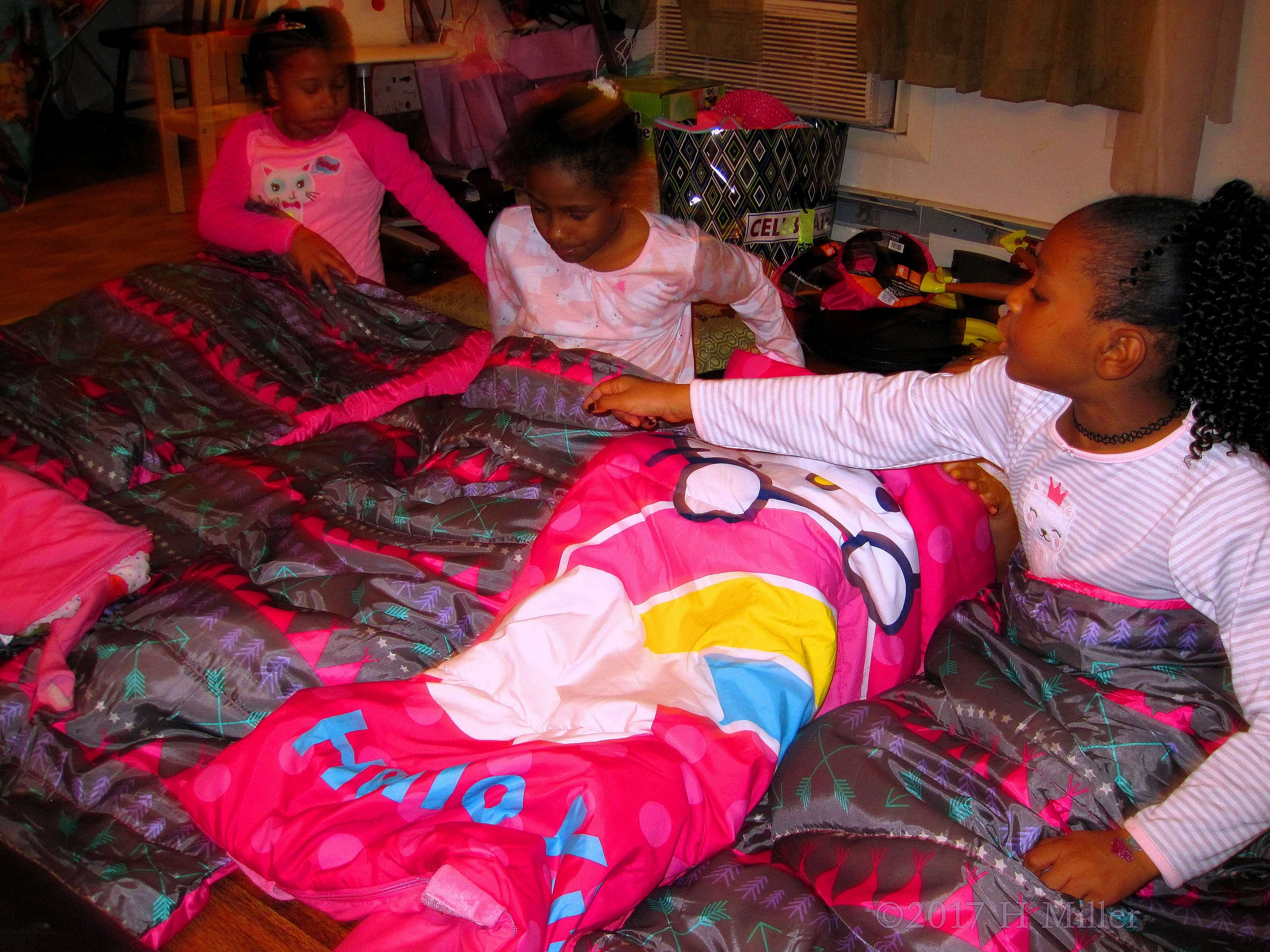 While Getting Inside Their Blankets After Spa Activities, They Are Chatting And Getting Comfy! While Getting Inside Their Blankets After Spa Activities, They Are Chatting And Getting Comfy!