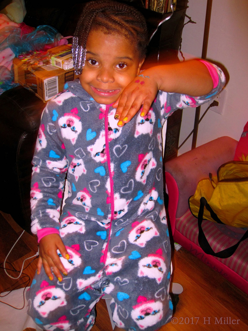 Have A Look At My Super Cool Girls Mini Mani! Have A Look At My Super Cool Girls Mini Mani!