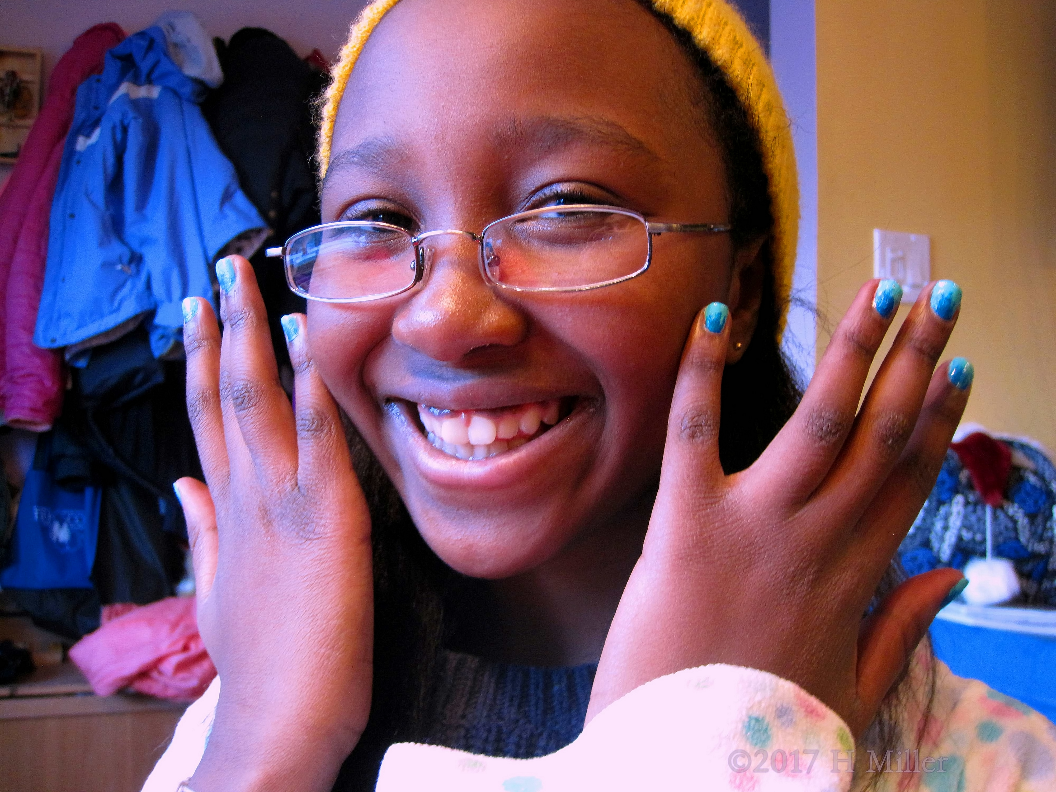 Blue Ombre Nail Design With Great Texture Blue Ombre Nail Design With Great Texture