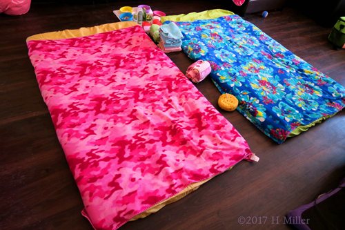 Days For Relaxation In The Kids Facials And Massages Area. Days For Relaxation In The Kids Facials And Massages Area.