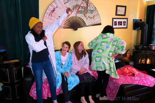 Selecting Their Spa Robes Selecting Their Spa Robes