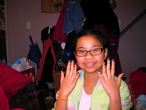 This Manicure For Girls With Cat Nail Art Is Super Adorable! This Manicure For Girls With Cat Nail Art Is Super Adorable!