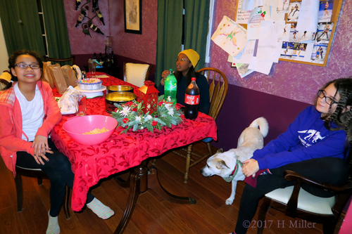 Eating Some Snacks During The Party For Girls! Eating Some Snacks During The Party For Girls!