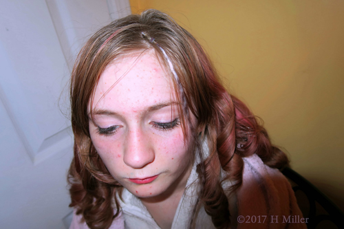 Sleek Curls Girls Hairstyle For The Birthday Girl. Sleek Curls Girls Hairstyle For The Birthday Girl.