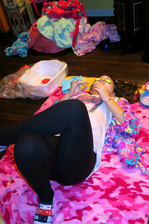 So Soothing Facials For Girls... So Soothing Facials For Girls...