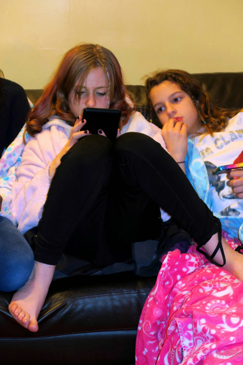 The Girls Are Playing Games During The Kids Spa. The Girls Are Playing Games During The Kids Spa.