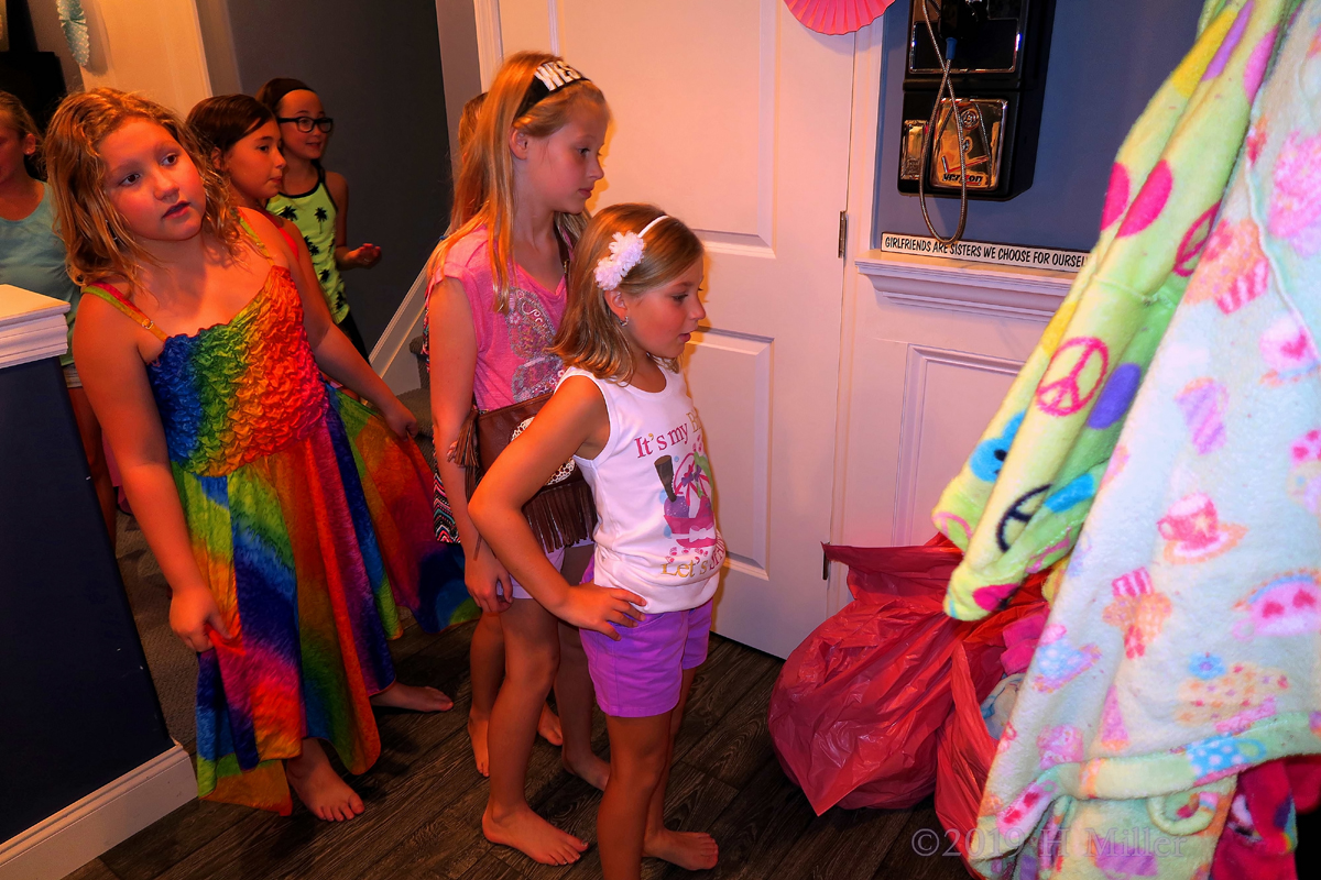 Deliberating Decisions! Spa Party Guests Get Kids Spa Robes! 