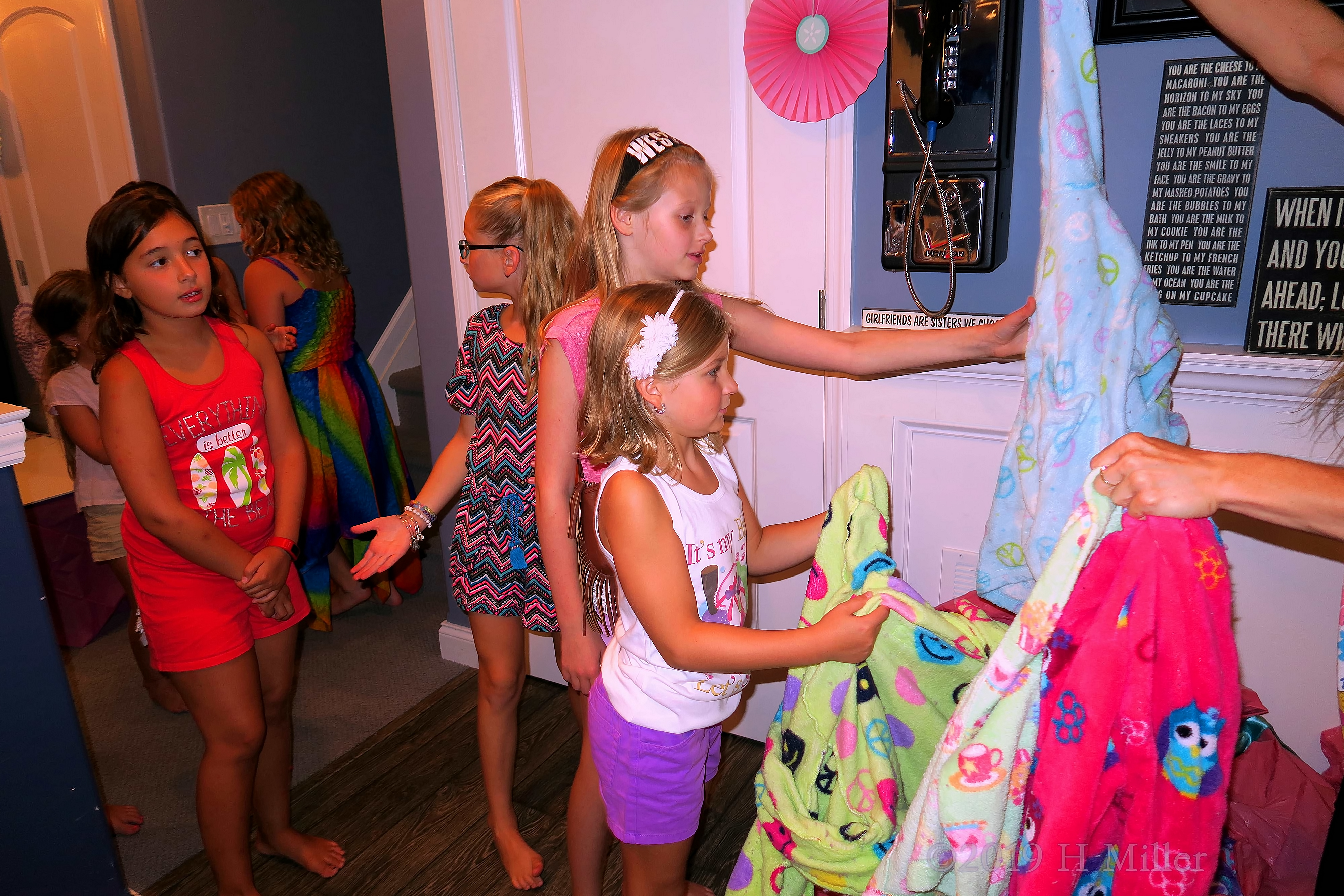 Give Me A Green Kids Spa Robe! Give Me A Green Kids Spa Robe!