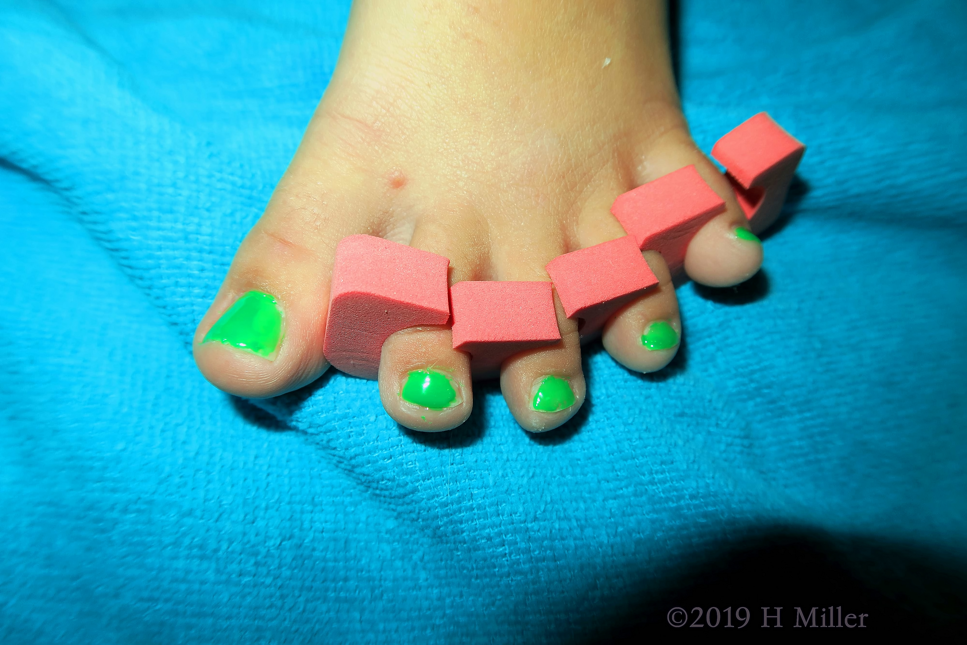 Noteworthy Neon! Kids Pedi Featuring Neon Green Polish 4 Noteworthy Neon! Kids Pedi Featuring Neon Green Polish 4