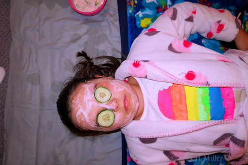 Fragrant Facials! Kids Facials At The Kids Spa Party! Fragrant Facials! Kids Facials At The Kids Spa Party!