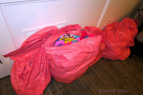 Radiant Robes! Kids Spa Robes Packed And Ready! Radiant Robes! Kids Spa Robes Packed And Ready!