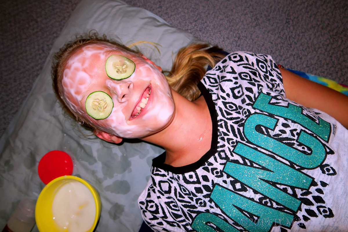 Electrifying Excitement! Kids Facials At The Spa For Girl! 1