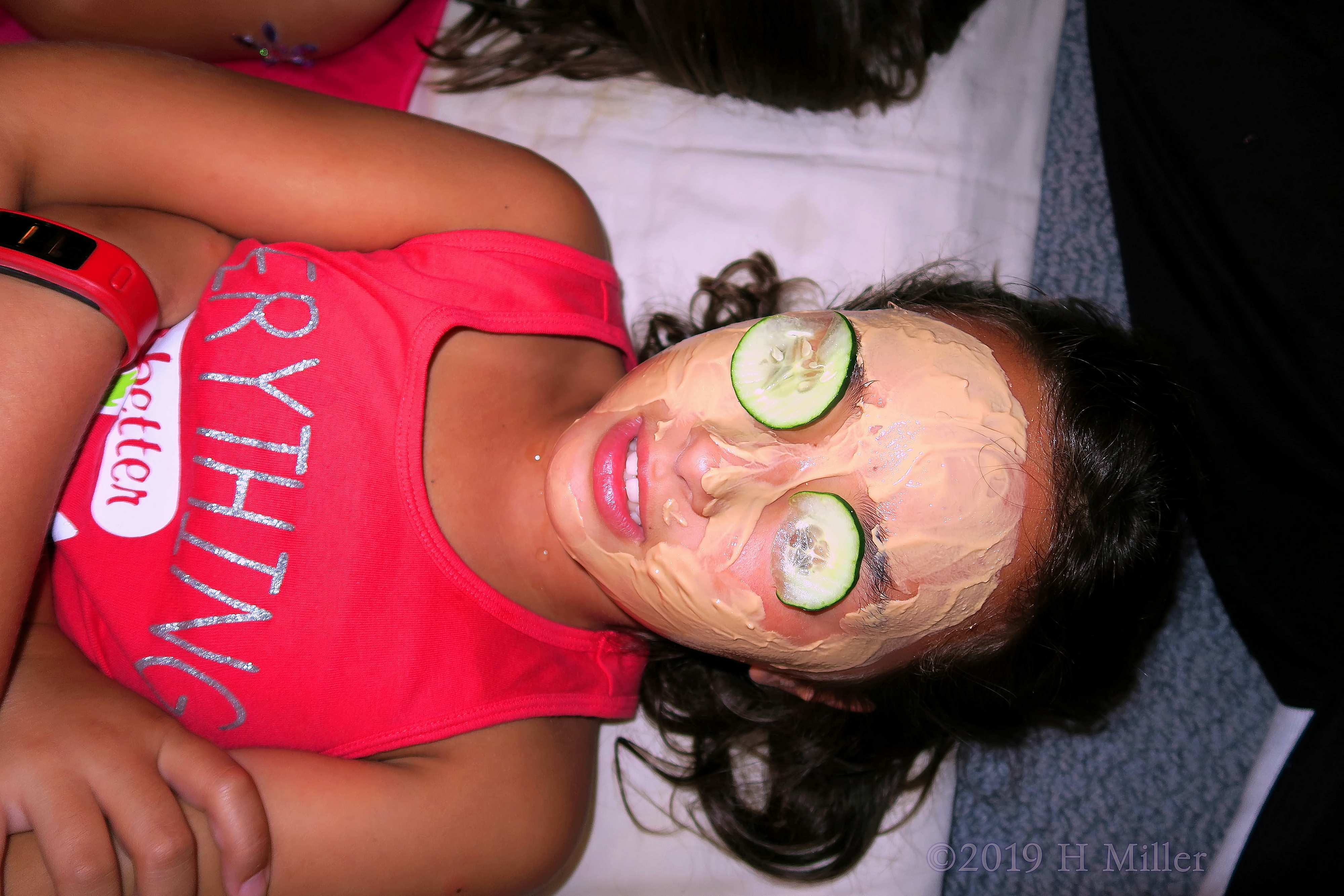 Can't See You! Kids Facials With Cukes On The Eyes At The Girls Kids Spa! Can't See You! Kids Facials With Cukes On The Eyes At The Girls Kids Spa!