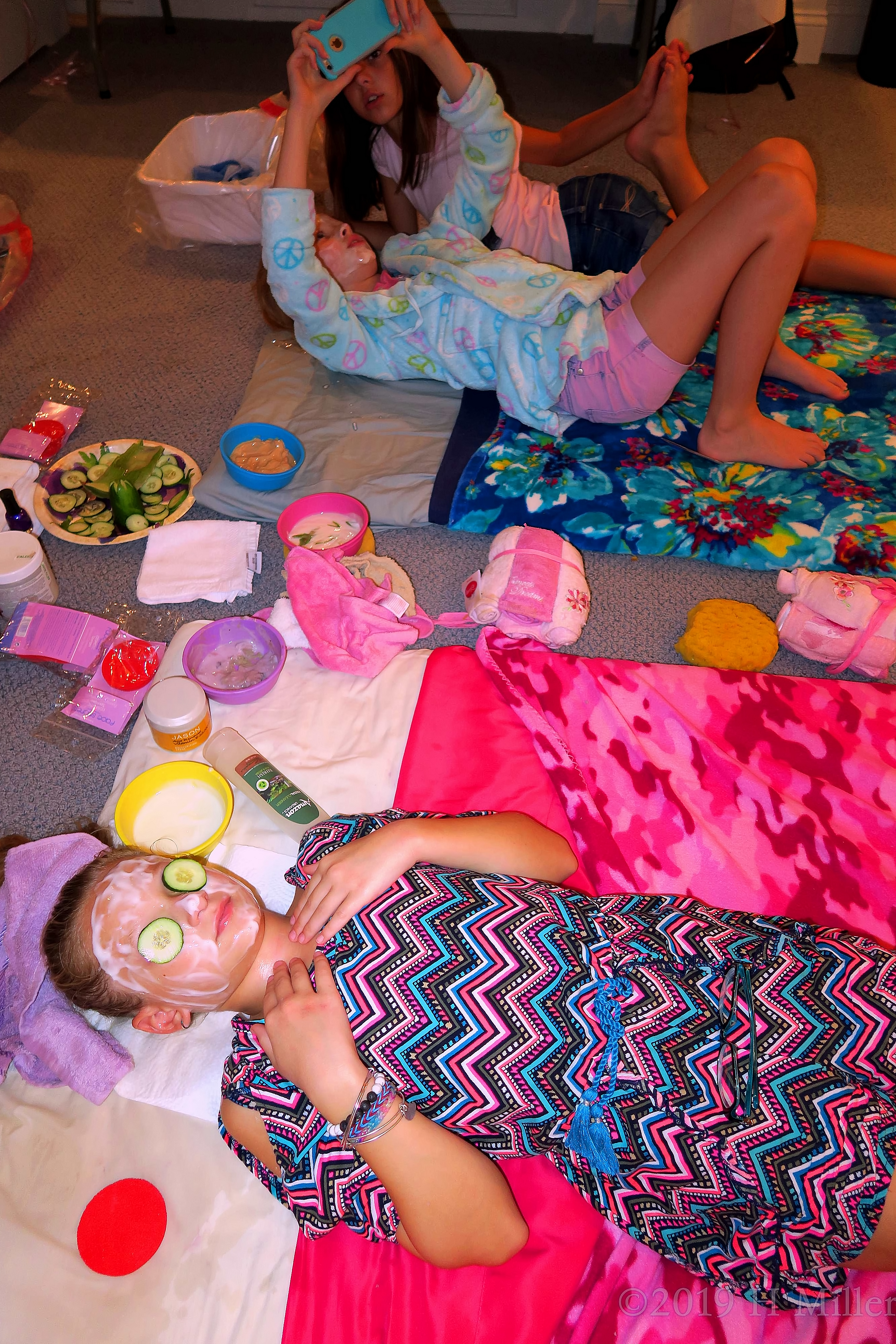 Crowd Pleasing Chocolately Face Mask At The Girls Spa Party! Crowd Pleasing Chocolately Face Mask At The Girls Spa Party!