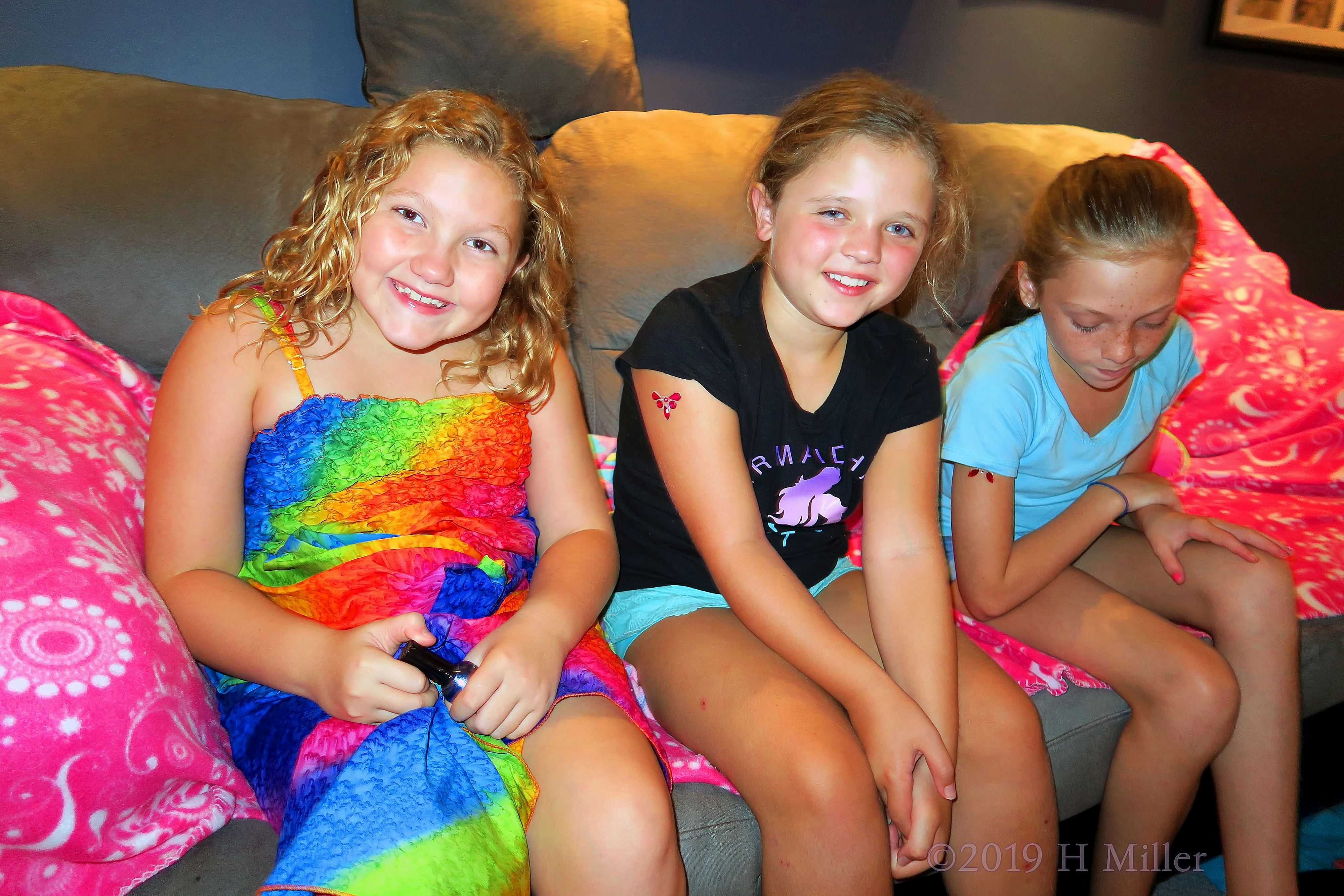 Friendship Smiles! Chilling At The Kids Spa Friendship Smiles! Chilling At The Kids Spa