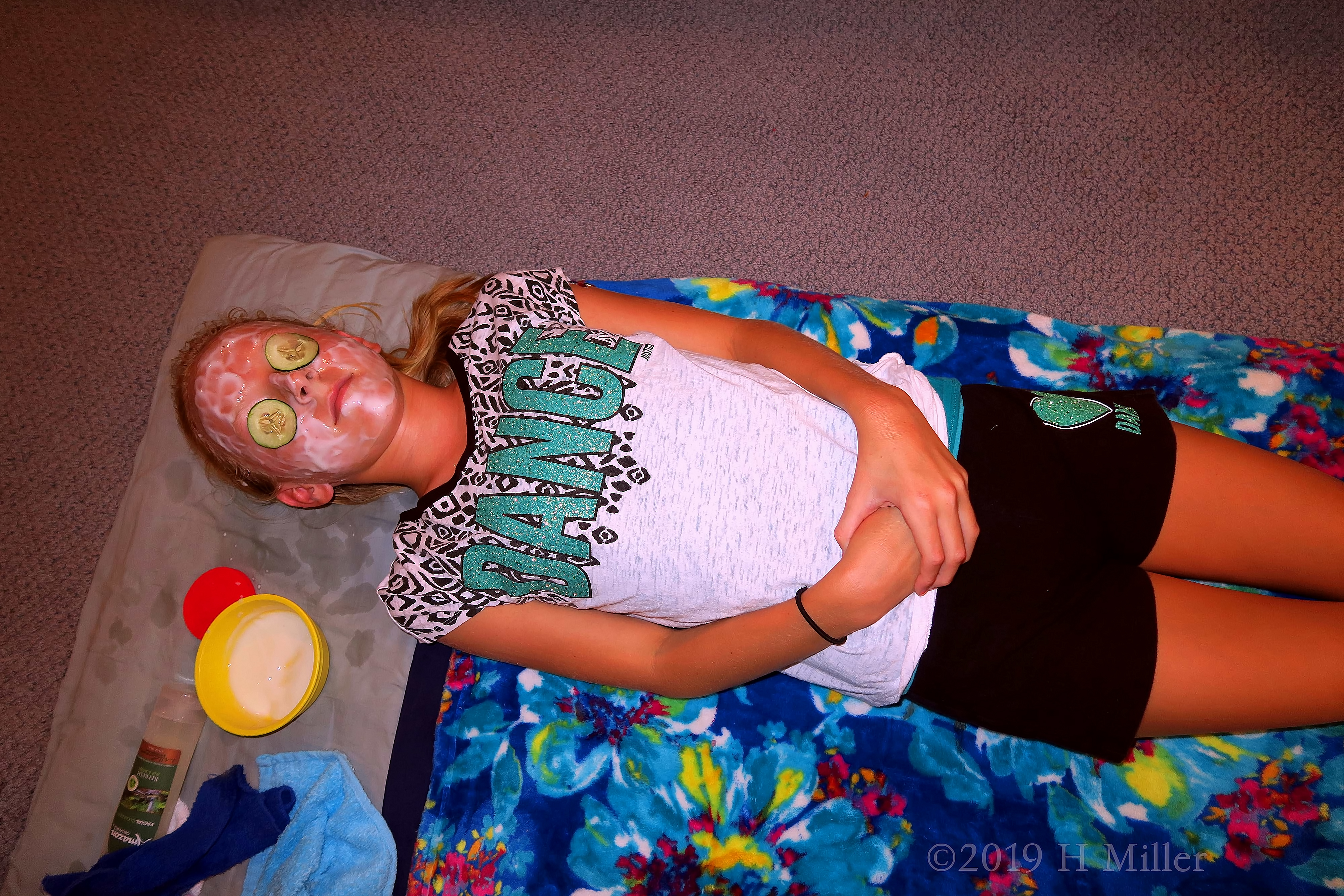 Relaxing During Her Girls Facial At The Spa! 4 Relaxing During Her Girls Facial At The Spa! 4