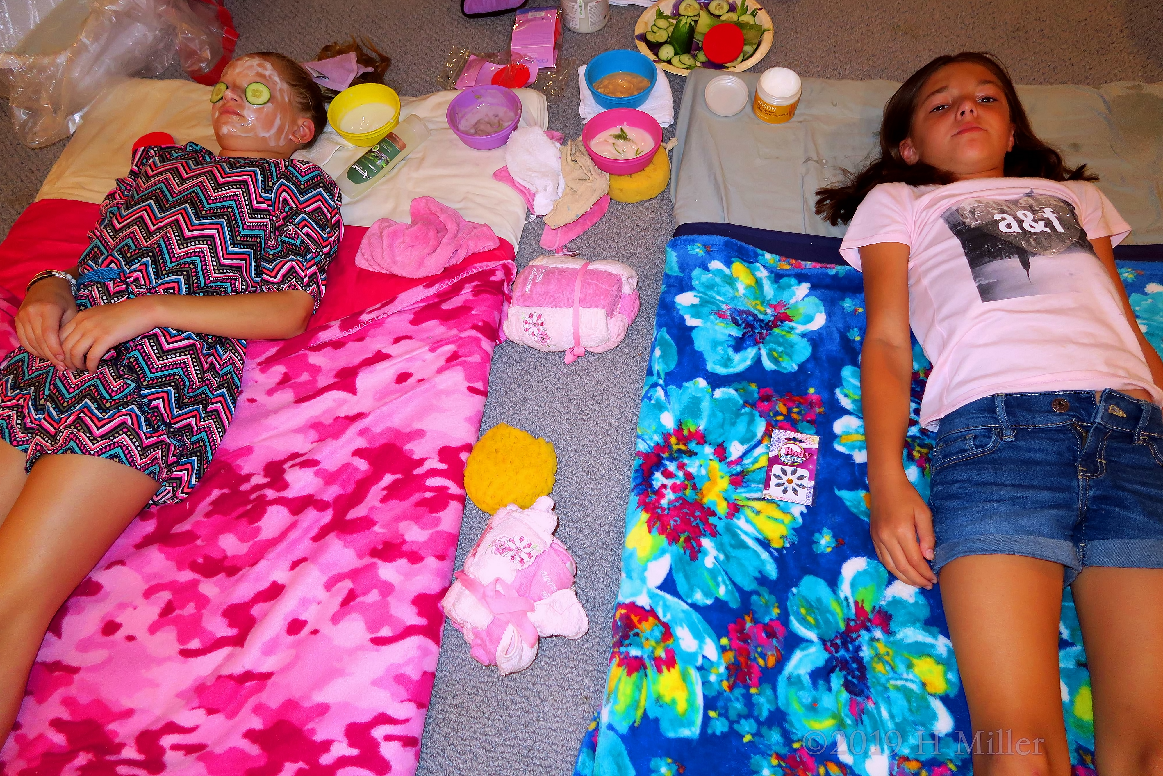 Relaxing Together Is Much More Fun! Girls Facials At The Spa! Relaxing Together Is Much More Fun! Girls Facials At The Spa!