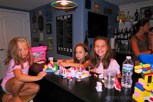 Building Bliss! Kids Crafts At The Girls Spa! Building Bliss! Kids Crafts At The Girls Spa!
