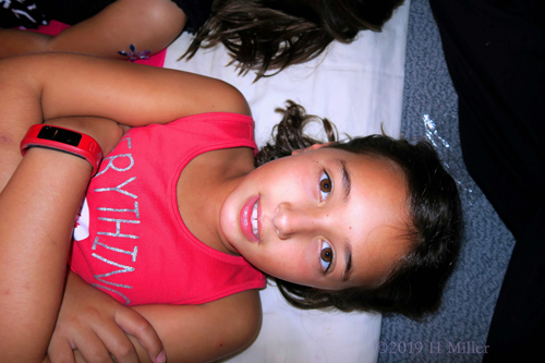 Champion Crossed Arms! Kids Facials At The Party For Girls! Champion Crossed Arms! Kids Facials At The Party For Girls!