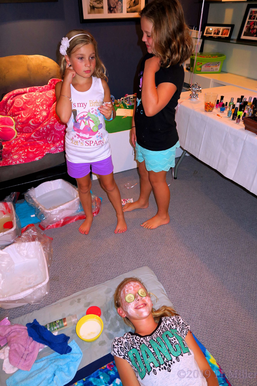 Constructive Conversations At The Girls Spa! Constructive Conversations At The Girls Spa!