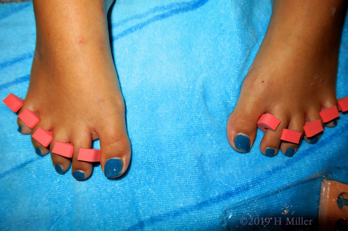 Smooth Blue Pedicure For Girls At The Spa Day!