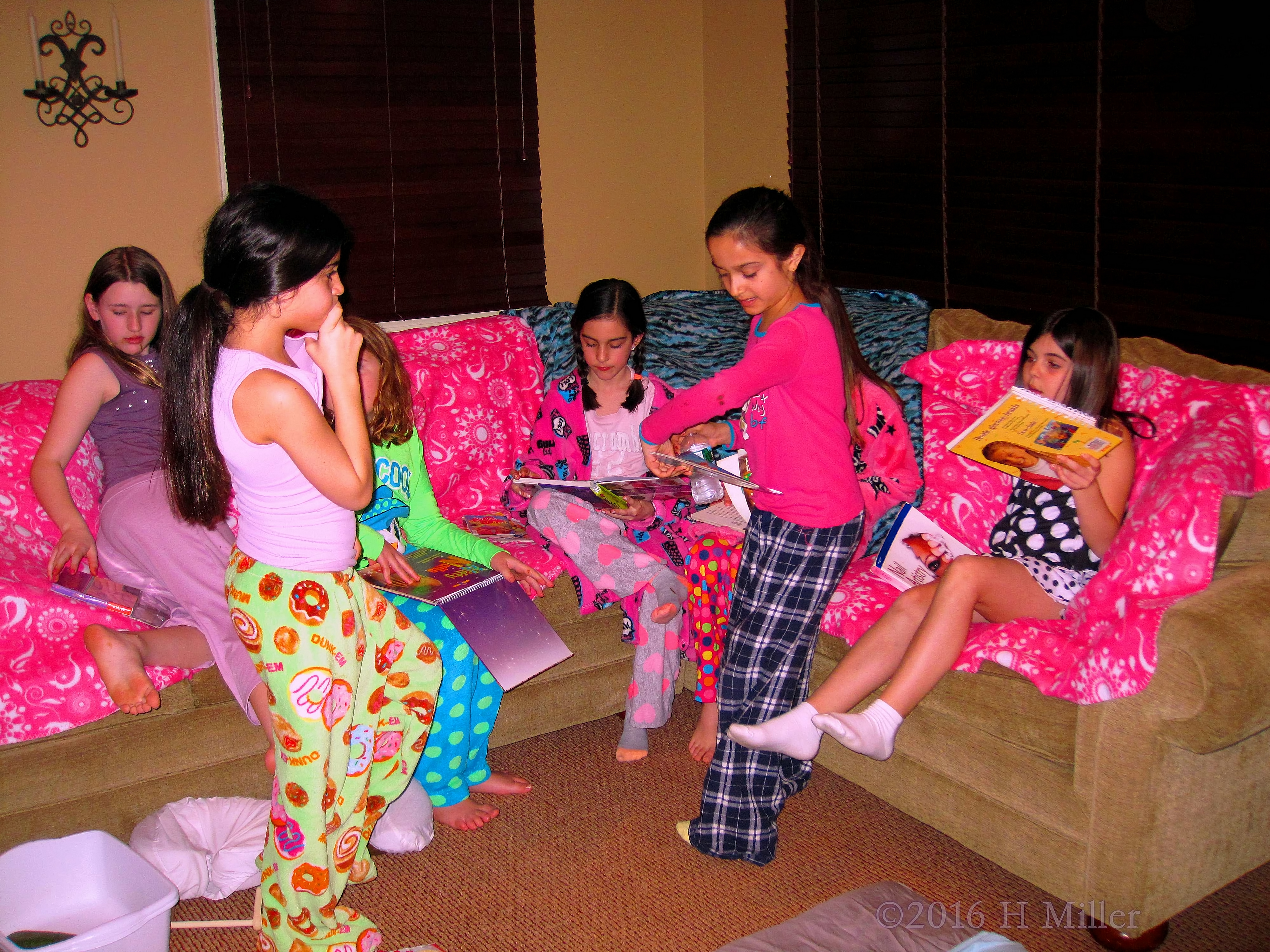 Exploring The Manicure And Nail Art Idea Books Exploring The Manicure And Nail Art Idea Books