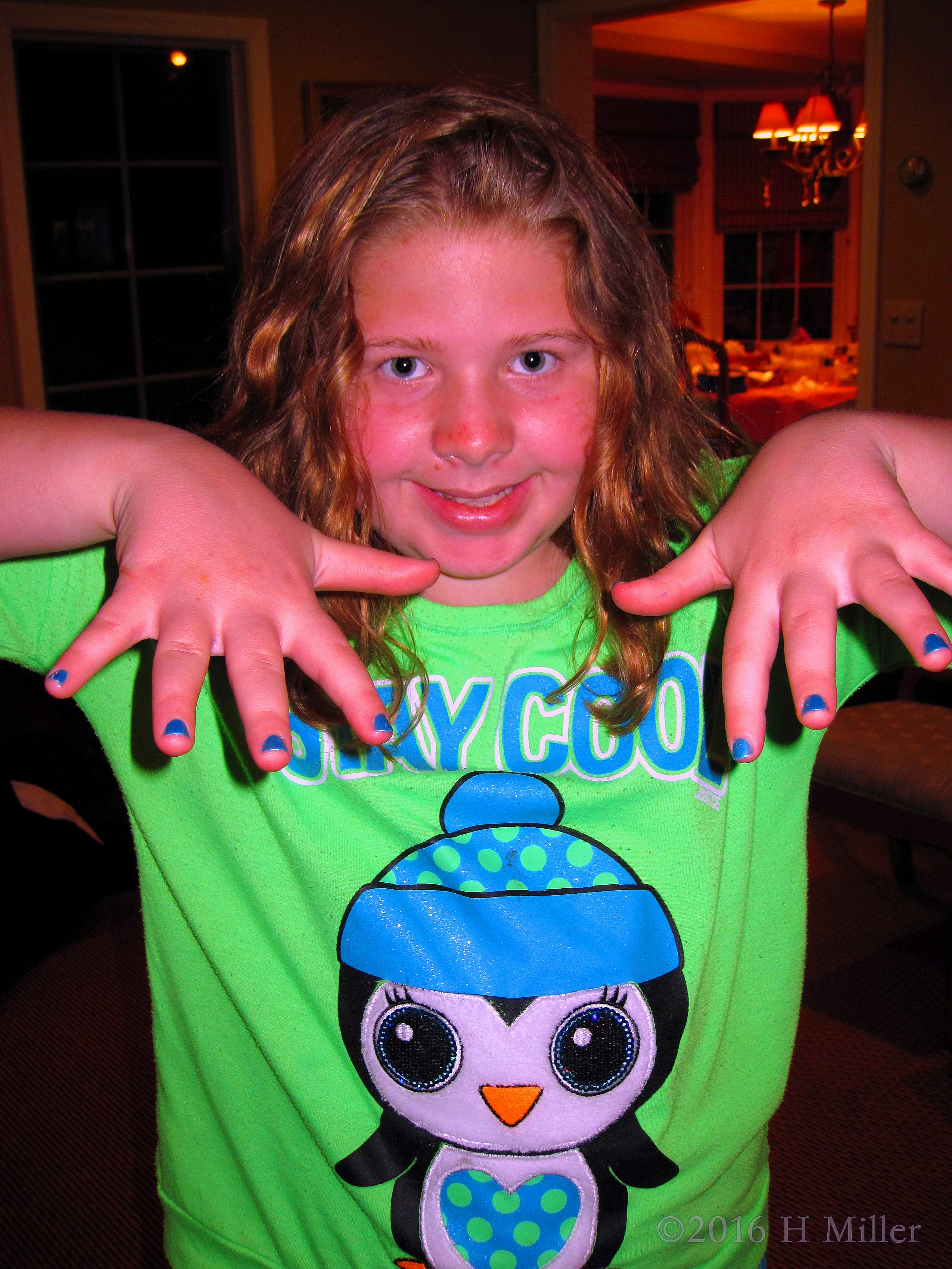 Fabulous Beautiful Blue Nail Polish For This Girl's Mini Mani! 