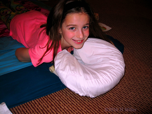 Comfortably Relaxing Before Her Kids Massage Session! Comfortably Relaxing Before Her Kids Massage Session!