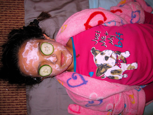 Enjoying Having A Minute To Relax During Kids Facials At The Kids Spa Party! Enjoying Having A Minute To Relax During Kids Facials At The Kids Spa Party!