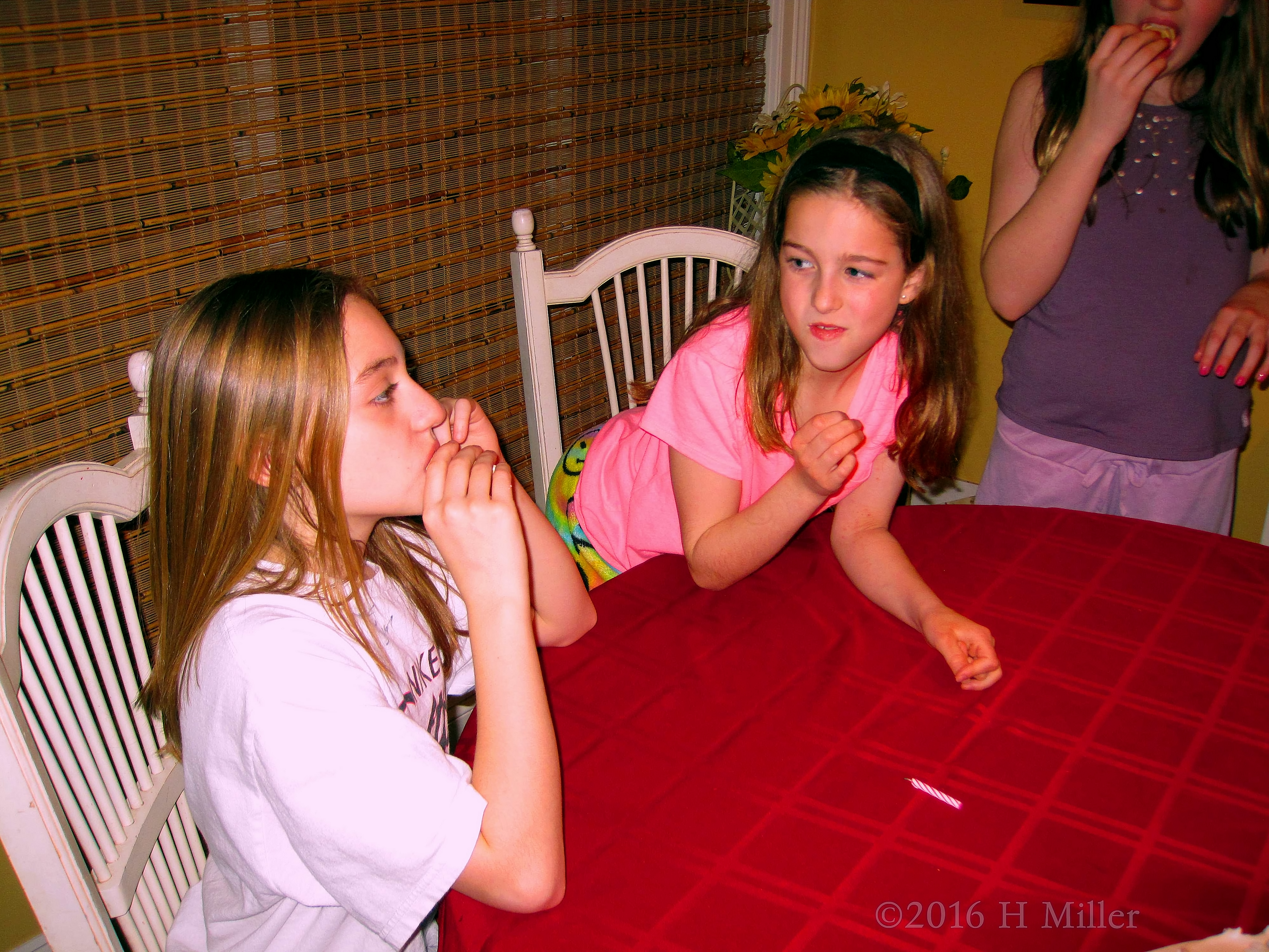 The Guests Enjoy The Cake! The Guests Enjoy The Cake!