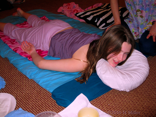 Posing, While Her Kids Massage Is About To Begin! Posing, While Her Kids Massage Is About To Begin!