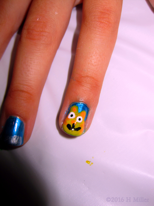 What A Cool Kitty Kat Nail Designs For This Manicure For Girls! What A Cool Kitty Kat Nail Designs For This Manicure For Girls!