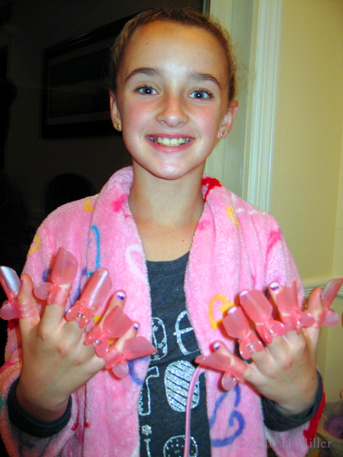 Cool Nail Protectors For Girls Manis! 