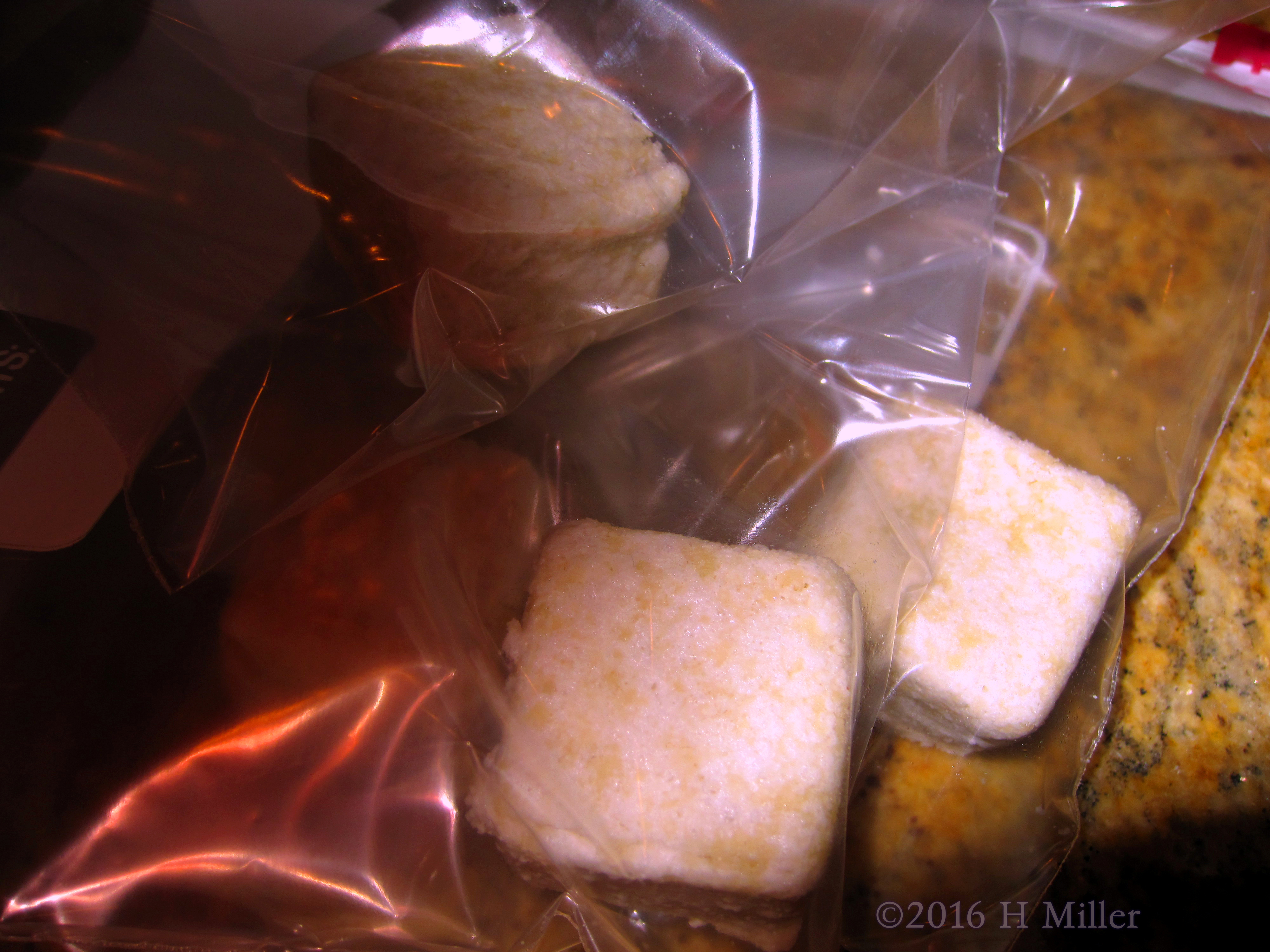 Fizzy Bath Bomb Kids Crafts Look So Cool! Fizzy Bath Bomb Kids Crafts Look So Cool!