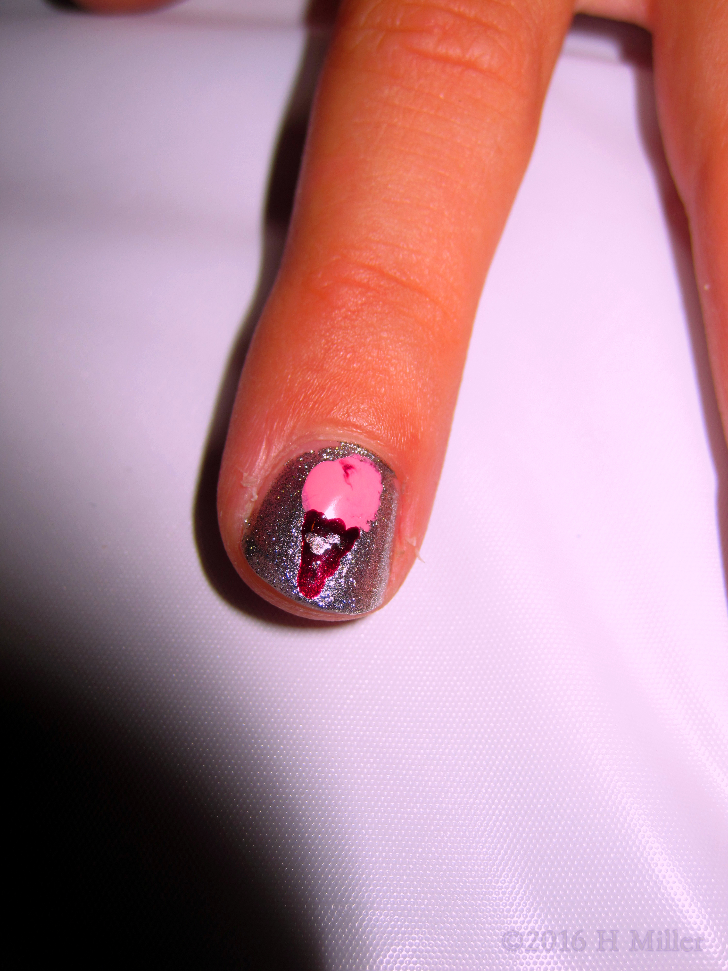 Ice Cream Cone Kids Nail Art Looks So Cute! Ice Cream Cone Kids Nail Art Looks So Cute!