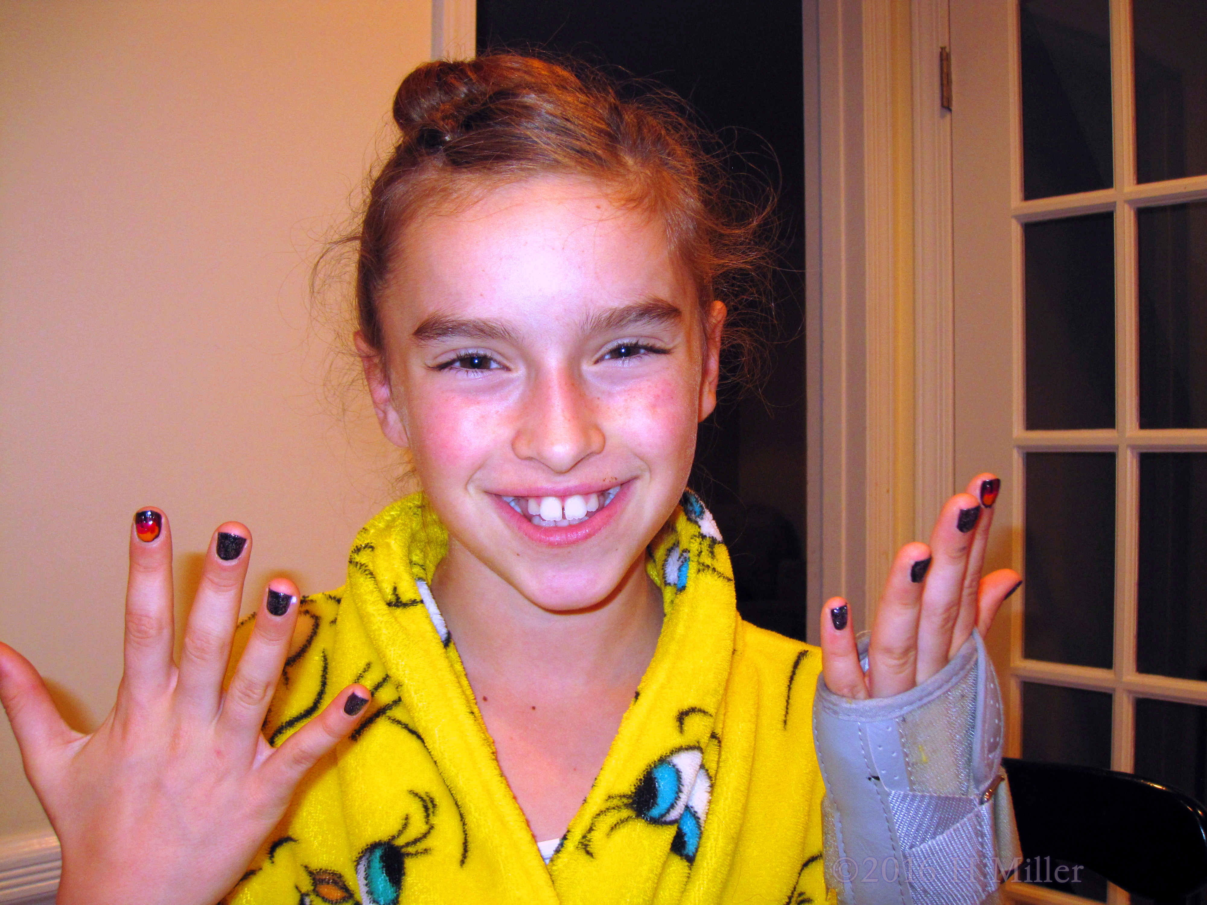 Smiling At The Kids Nail Spa After Her Girls Manicure Is Completed. Smiling At The Kids Nail Spa After Her Girls Manicure Is Completed.