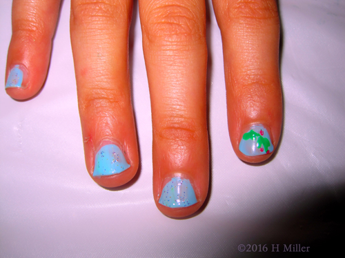 Berries And Branches For This Girls Nail Design! Berries And Branches For This Girls Nail Design!