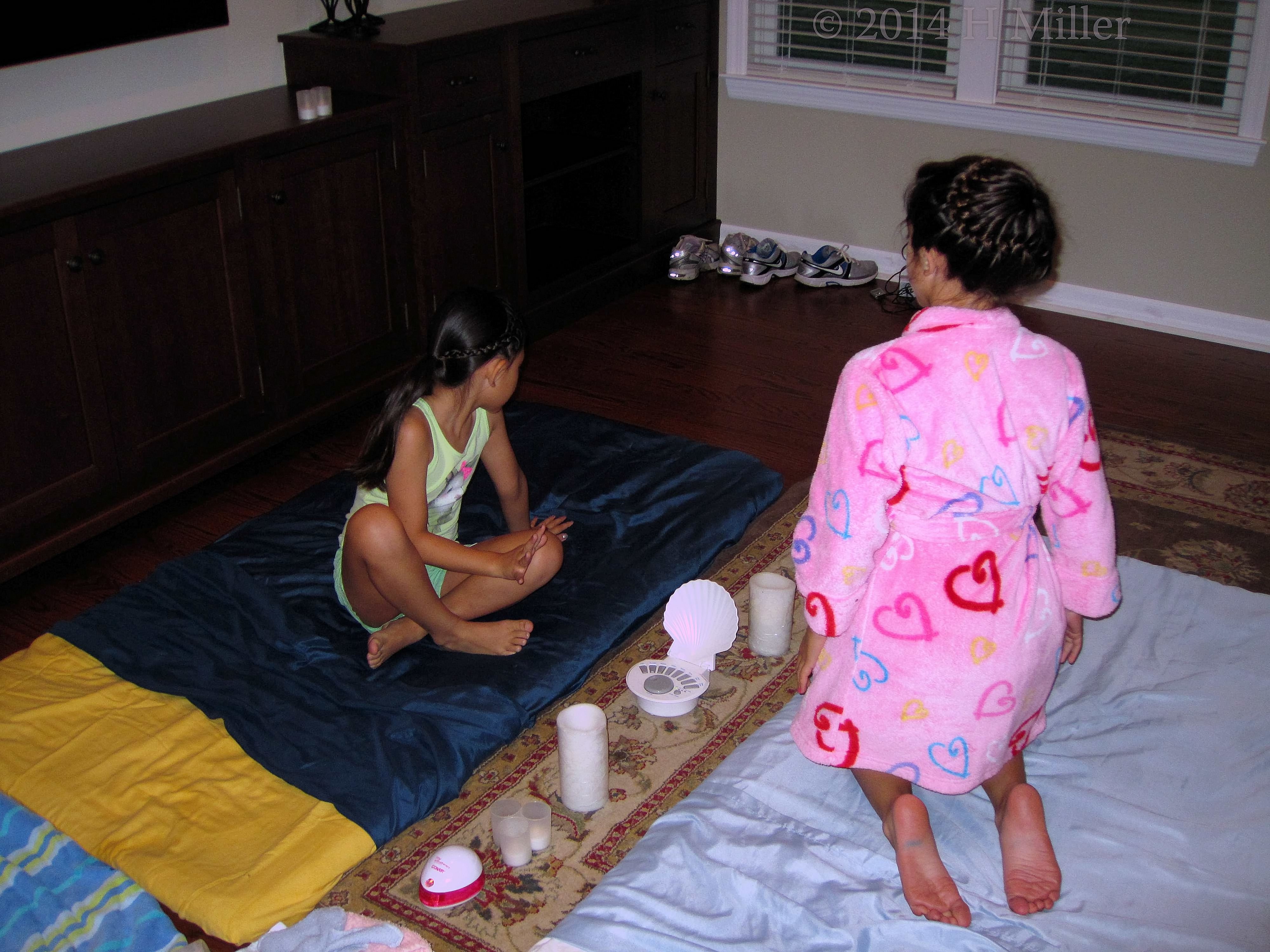 Chilling Out In The Facial Actovoty Area. Chilling Out In The Facial Actovoty Area.