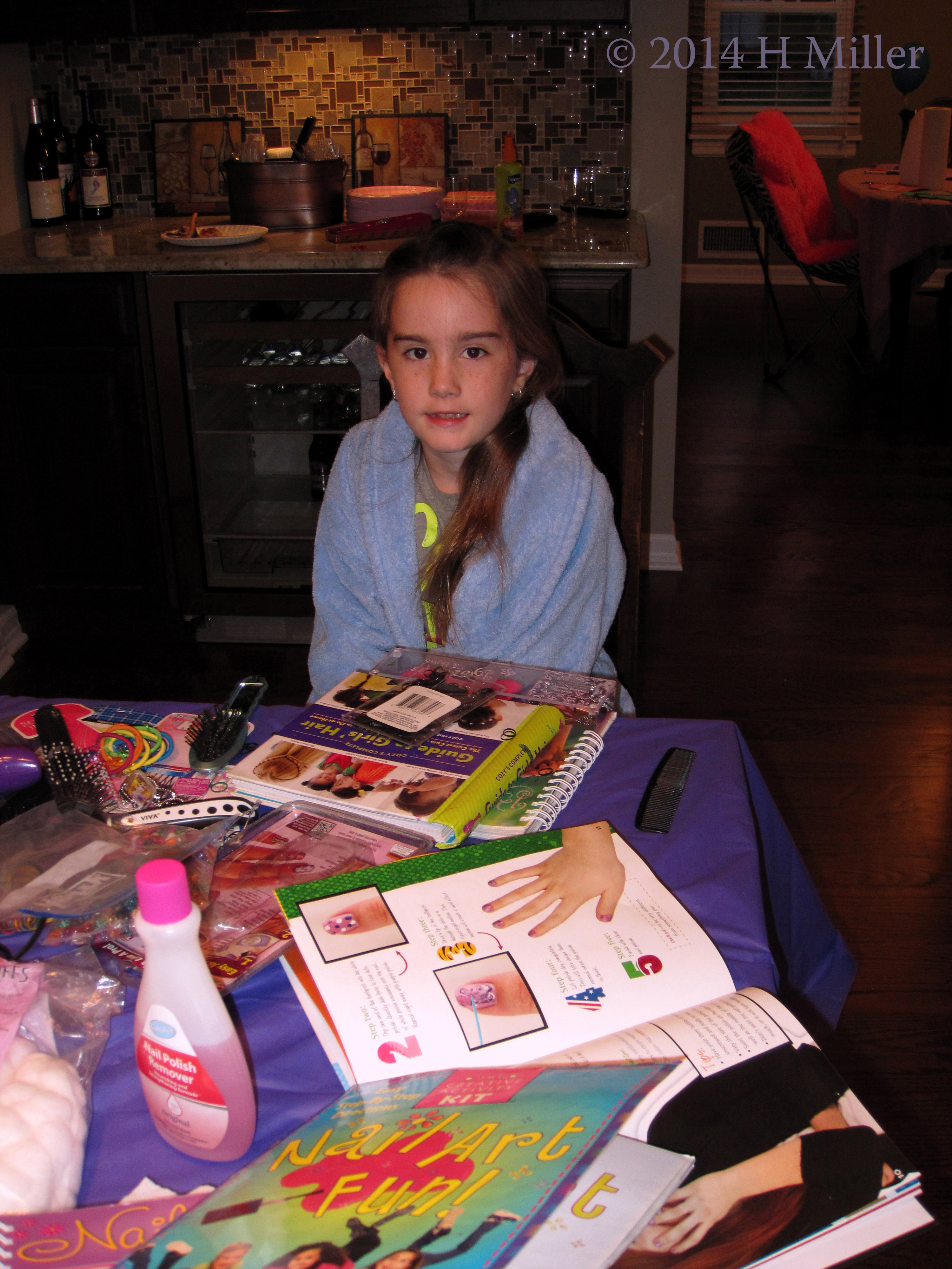 Hanging Out While Her Friends Get Their Nails Done. Hanging Out While Her Friends Get Their Nails Done.
