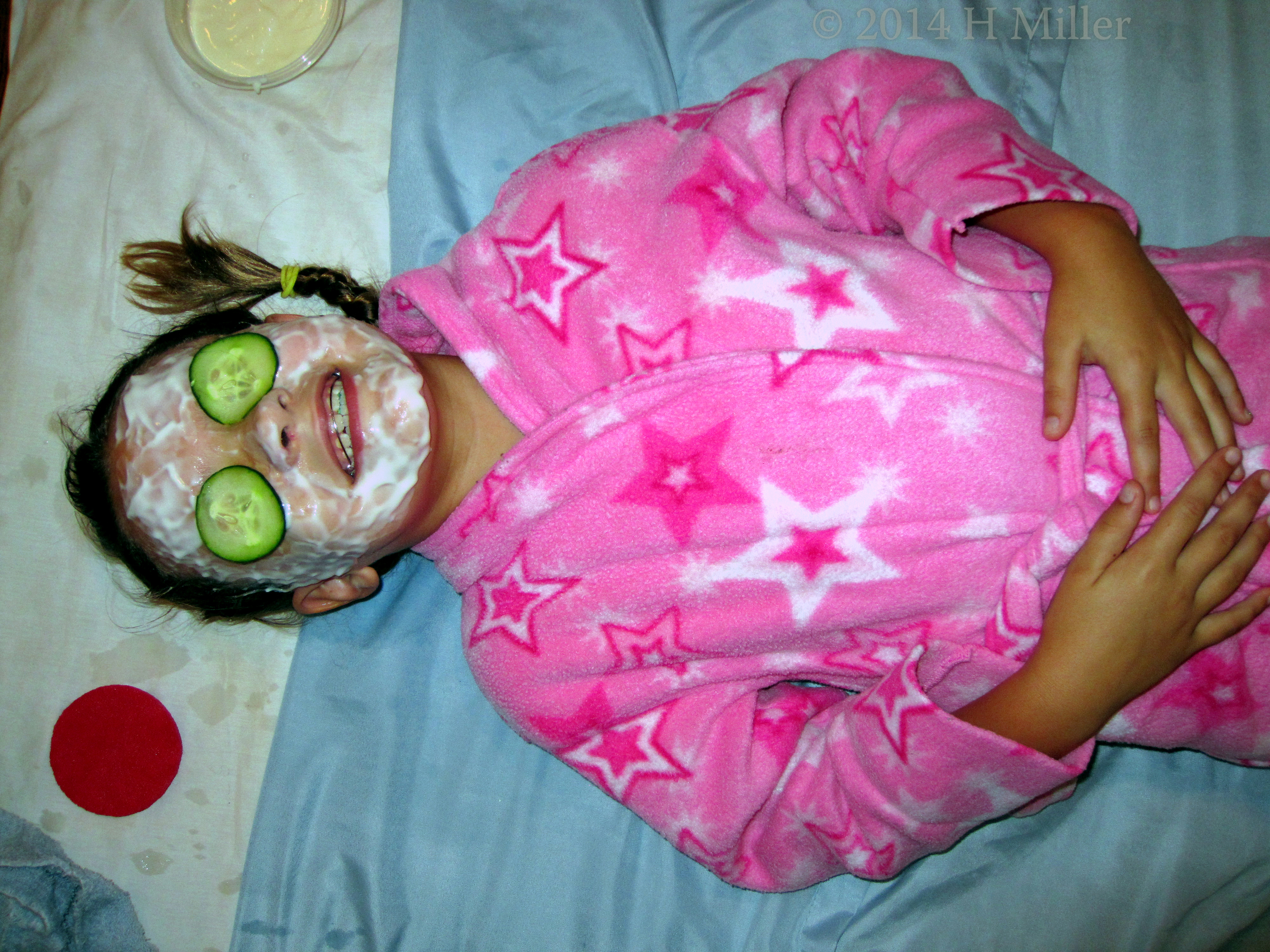 Relaxing During The Facial Is Easy! Relaxing During The Facial Is Easy!