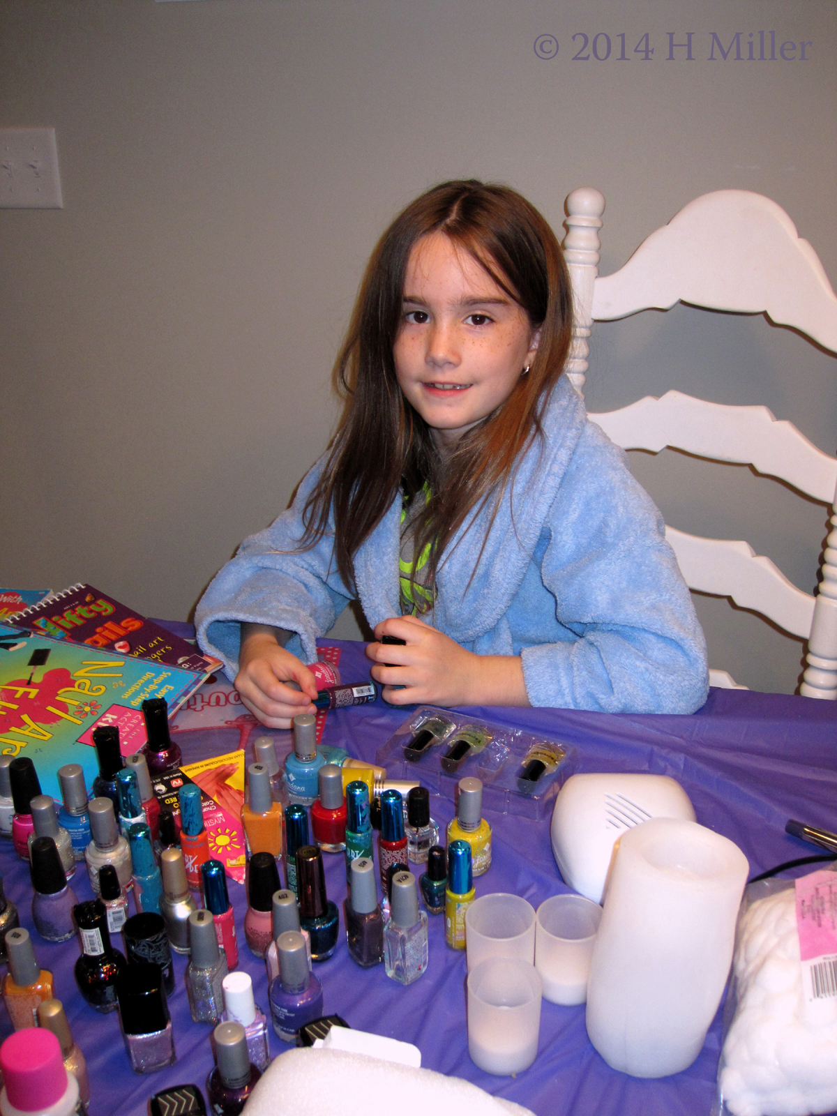 Choosing Colors For Her Nail Art. 