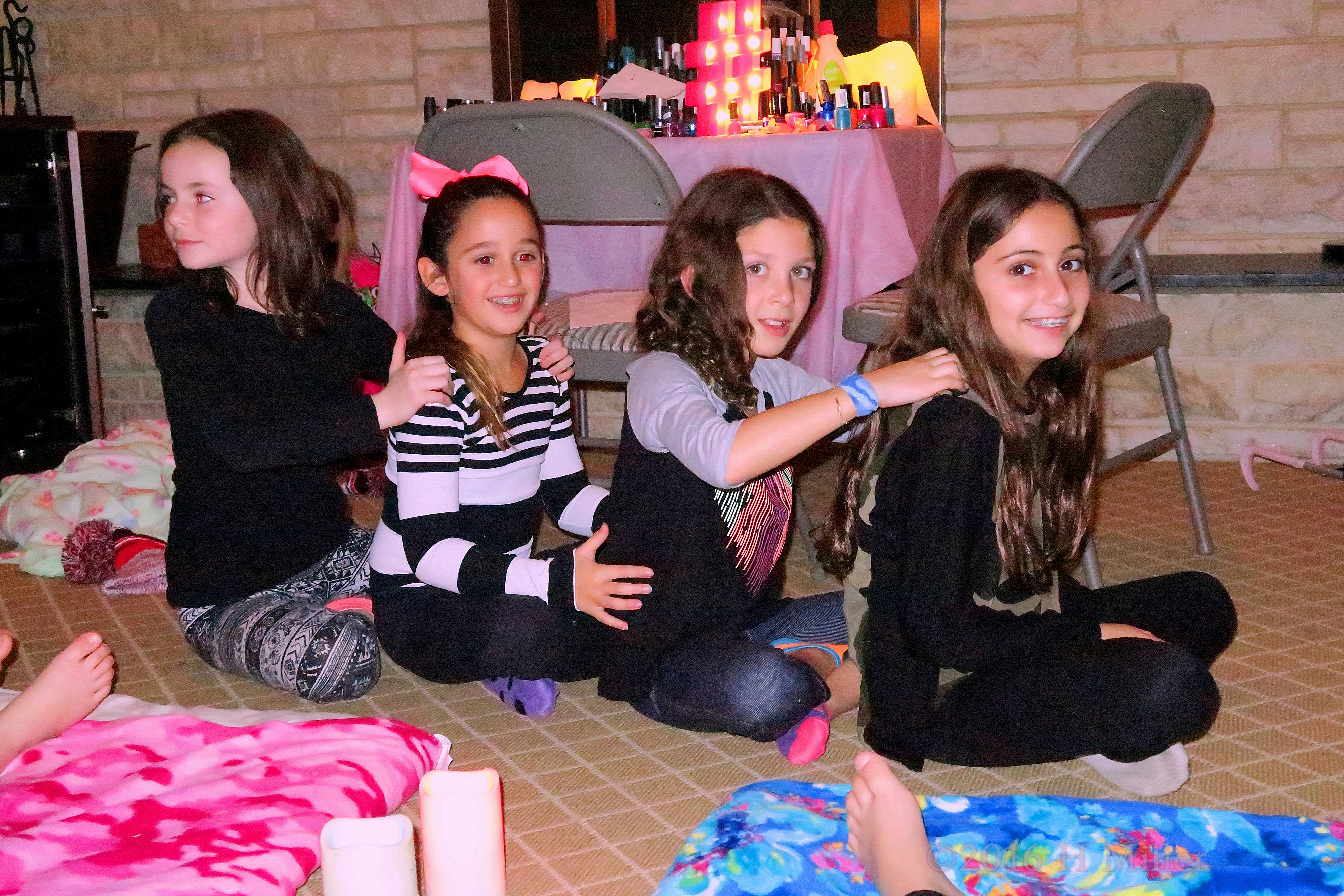 Kids Massaging Kids! Kids Massaging Kids!