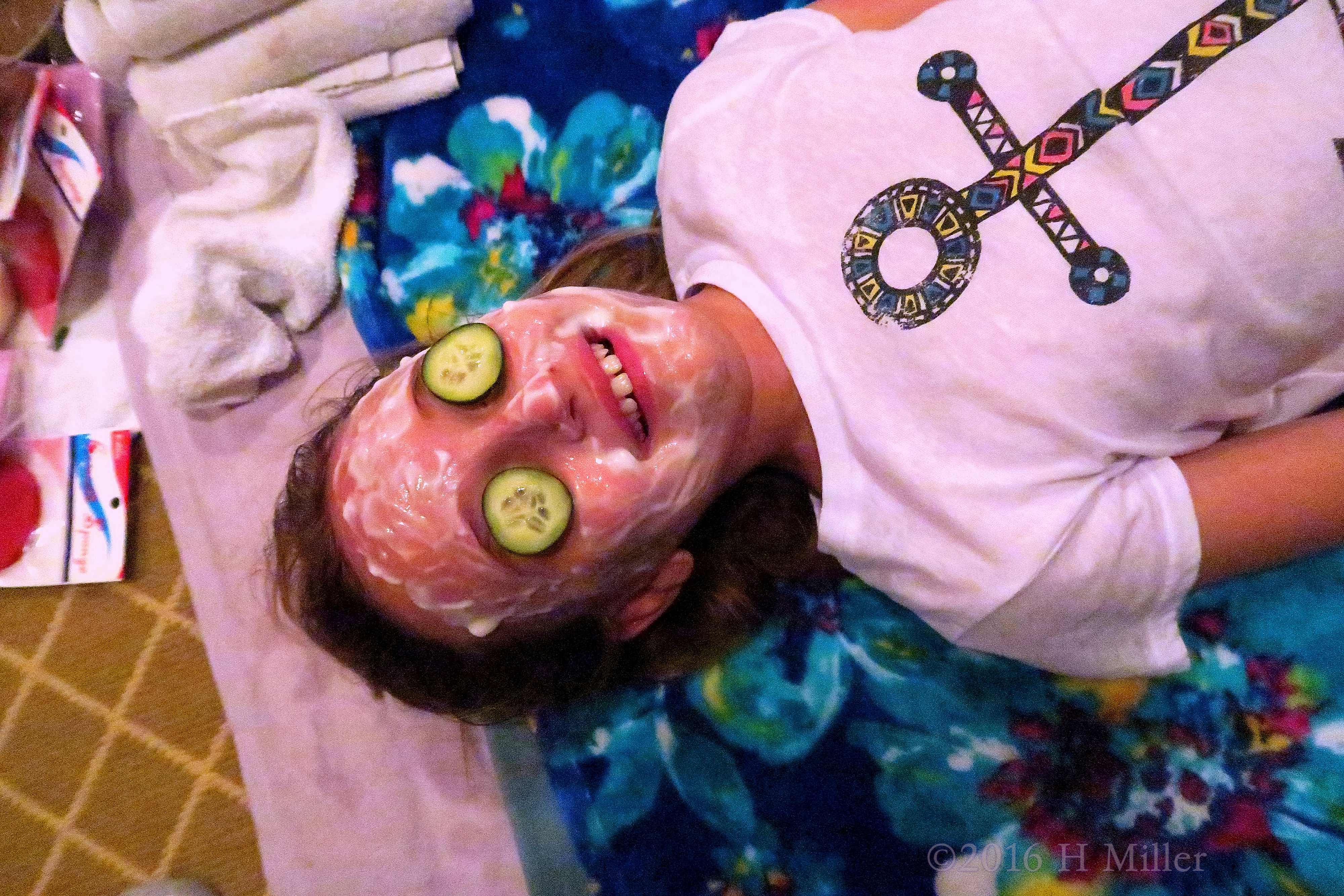 Spa Party For Girls Facials. Spa Party For Girls Facials.