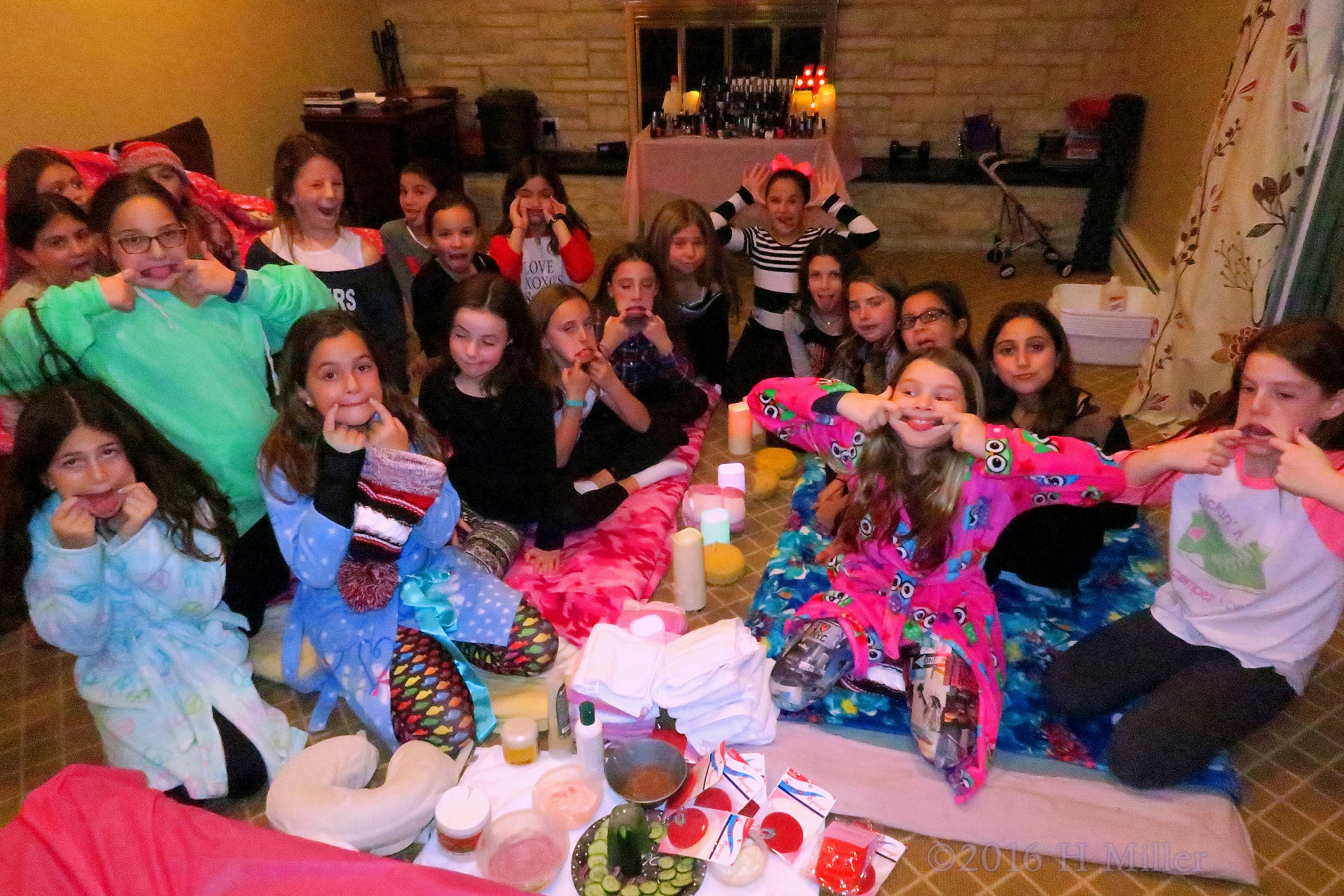 The Girls Making Silllllly Faces! The Girls Making Silllllly Faces!