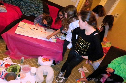 An Expressive And Creative Group Of Girls! An Expressive And Creative Group Of Girls!